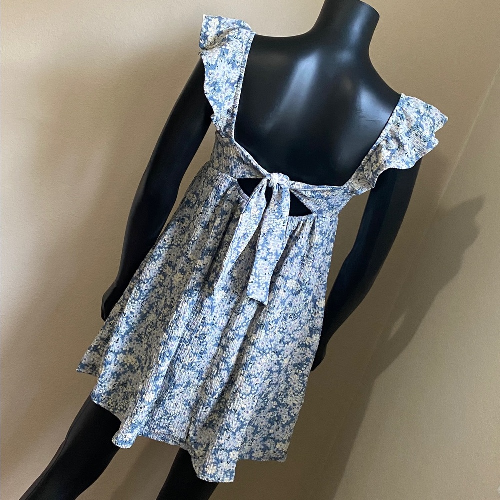 Blue Floral Sundress with Ruffled Straps and Pockets! - Picture 11 of 14